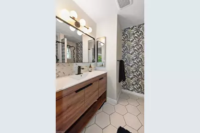 2431 N Westwood Dr, North Fort Myers, FL 33917 - Photo 17