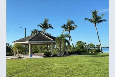 2431 N Westwood Dr, North Fort Myers, FL 33917 - Photo 39