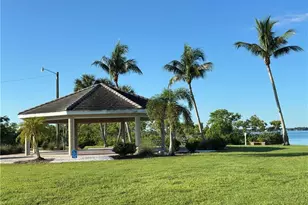 2431 N Westwood Dr, North Fort Myers, FL 33917 - Photo 39