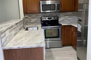 1021 SE 8th Terrace, Cape Coral, FL 33990 - Photo 3