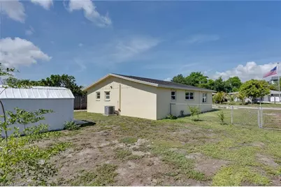 4855 West Dr, Fort Myers, FL 33907 - Photo 25