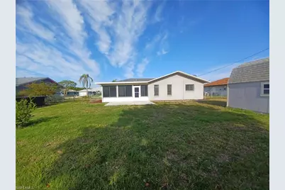 3305 SW 7th Pl, Cape Coral, FL 33914 - Photo 3