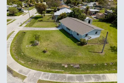 4631 New Haven Dr, Fort Myers, FL 33908 - Photo 7