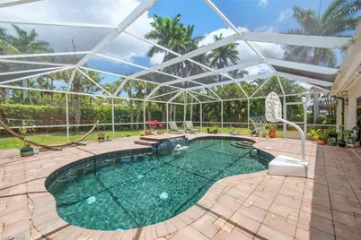 991 Aqua Ln, Fort Myers, FL 33919 - Photo 11