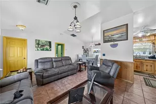 1017 NW 15th St, Cape Coral, FL 33993 - Photo 5