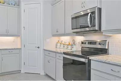 18237 Everson Miles Cir, North Fort Myers, FL 33917 - Photo 9