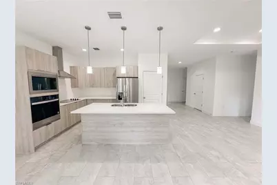 5028 W Tradewinds Cir, Labelle, FL 33935 - Photo 3