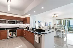 3000 Oasis Grand Blvd, Fort Myers, FL 33916 - Photo 5