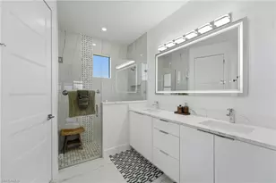 2530 SW 4th Pl, Cape Coral, FL 33914 - Photo 17