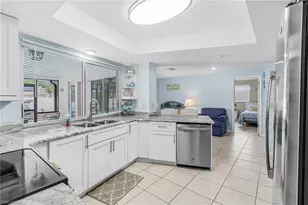 3122 SE 22nd Pl, Cape Coral, FL 33904 - Photo 7