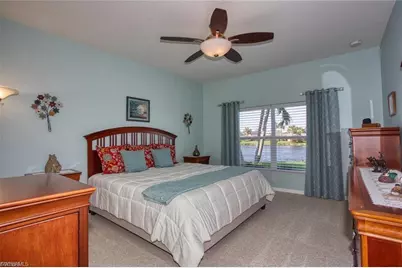 2474 Blackburn Cir, Cape Coral, FL 33991 - Photo 11