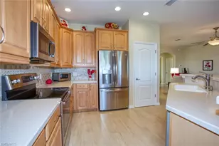 2474 Blackburn Cir, Cape Coral, FL 33991 - Photo 3