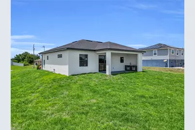 537 Paloma Ave, Lehigh Acres, FL 33974 - Photo 31
