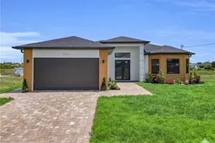 537 Paloma Ave, Lehigh Acres, FL 33974 - Photo 1
