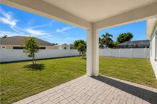 2728 NE 5th Pl, Cape Coral, FL 33909 - Photo 19
