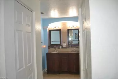 622 SE 10th Ave, Cape Coral, FL 33990 - Photo 19