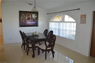 622 SE 10th Ave, Cape Coral, FL 33990 - Photo 5