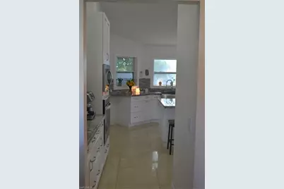 622 SE 10th Ave, Cape Coral, FL 33990 - Photo 9