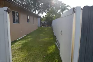 622 SE 10th Ave, Cape Coral, FL 33990 - Photo 43
