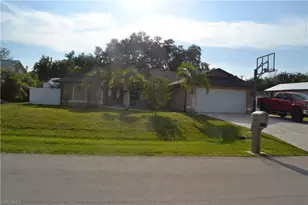 622 SE 10th Ave, Cape Coral, FL 33990 - Photo 39