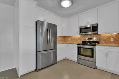201 Arbor Lake Dr #404, Naples, FL 34110 - Photo 7