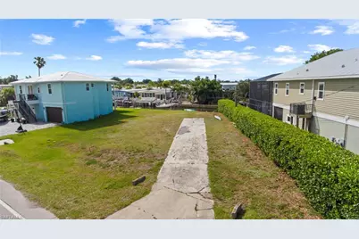 4575 Spring Creek Dr, Bonita Springs, FL 34134 - Photo 11