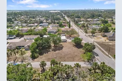 27820 Lime St, Bonita Springs, FL 34135 - Photo 5