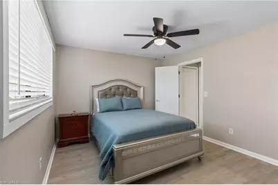 924 SE 21st Ln, Cape Coral, FL 33990 - Photo 17