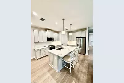 3050 Heritage Pines Dr, Fort Myers, FL 33905 - Photo 3