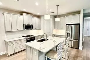 3050 Heritage Pnes Dr, Fort Myers, FL 33905 - Photo 3