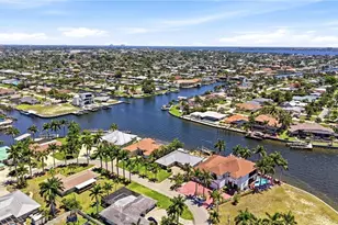 469 Bayshore Dr, Cape Coral, FL 33904 - Photo 49
