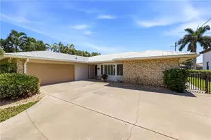 469 Bayshore Dr, Cape Coral, FL 33904 - Photo 25