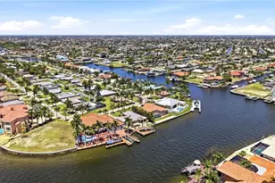 469 Bayshore Dr, Cape Coral, FL 33904 - Photo 37