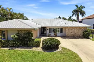 469 Bayshore Dr, Cape Coral, FL 33904 - Photo 31