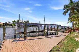 469 Bayshore Dr, Cape Coral, FL 33904 - Photo 23