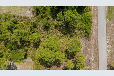 849 Campbell St E, Lehigh Acres, FL 33974 - Photo 15