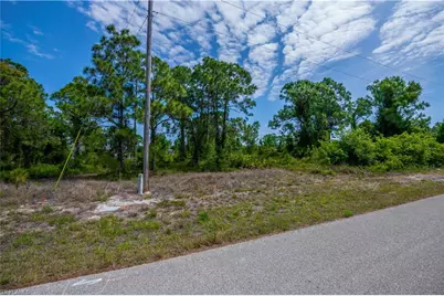849 Campbell St E, Lehigh Acres, FL 33974 - Photo 19