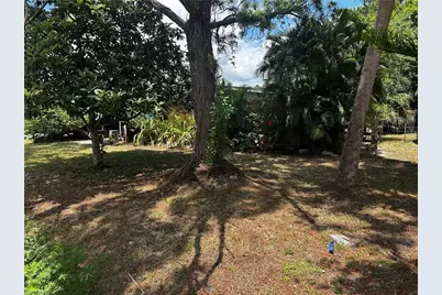 376 Kingston Dr E, Fort Myers, FL 33905 - Photo 19