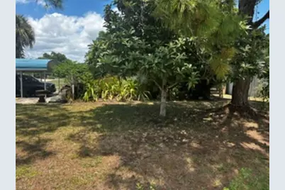 376 Kingston Dr E, Fort Myers, FL 33905 - Photo 3