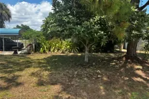 376 Kingston Dr E, Fort Myers, FL 33905 - Photo 3