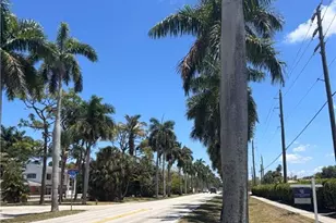 12515 McGregor Blvd, Fort Myers, FL 33919 - Photo 17