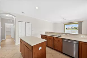 8369 Sumner Ave, Fort Myers, FL 33908 - Photo 11