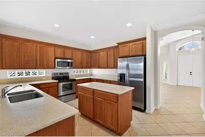 8369 Sumner Ave, Fort Myers, FL 33908 - Photo 13