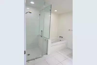 3000 Oasis Grand Blvd #903, Fort Myers, FL 33916 - Photo 11