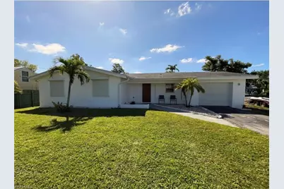 25 Estate Dr, North Fort Myers, FL 33917 - Photo 1