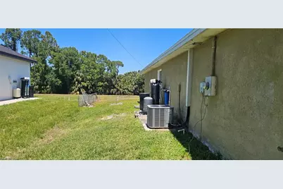 815 Porter St E, Lehigh Acres, FL 33974 - Photo 25