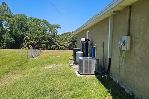 815 Porter St E, Lehigh Acres, FL 33974 - Photo 25