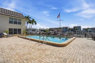 4211 SE 19th Pl, Cape Coral, FL 33904 - Photo 13