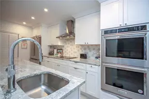 561 Periwinkle Way, Sanibel, FL 33957 - Photo 5