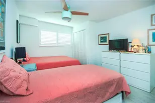 561 Periwinkle Way, Sanibel, FL 33957 - Photo 9